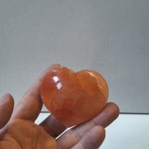 sélénite coeur orange