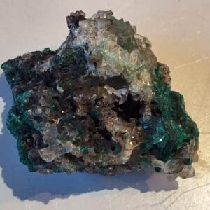 Dioptase/ quartz