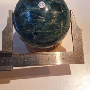 Sphère apatite bleue