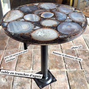 Table en tranches d’agates
