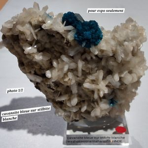 Cavansite bleue sur stilbite blanche
