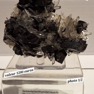 Ferberite/wolframite
